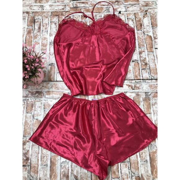 NWOT Lilac + London Solid SATIN SOFT Cami Pajama Top & Pajama Shorts Set RED LG - Picture 5 of 8